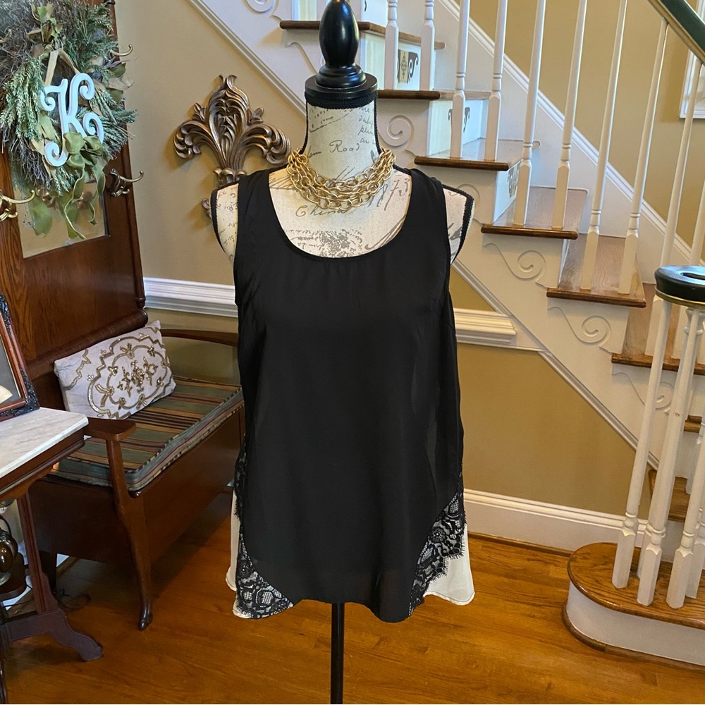 Doe & Rae cream and black lace top